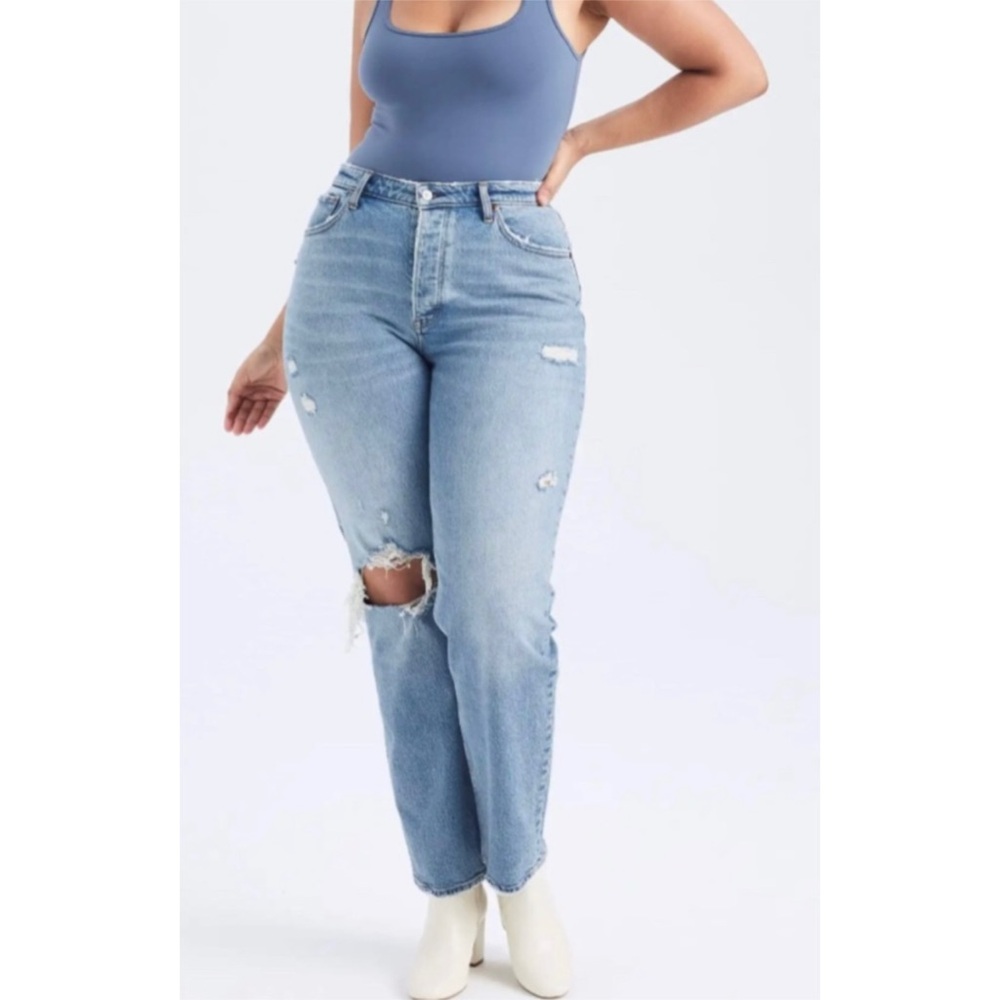 Abercrombie & Fitch Distressed Curve Love The Dad High Rise Jeans